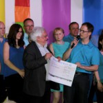 Spendenübergabe an Wolfgang Conzendorf von der Flüchtlingshilfe Flammersfeld